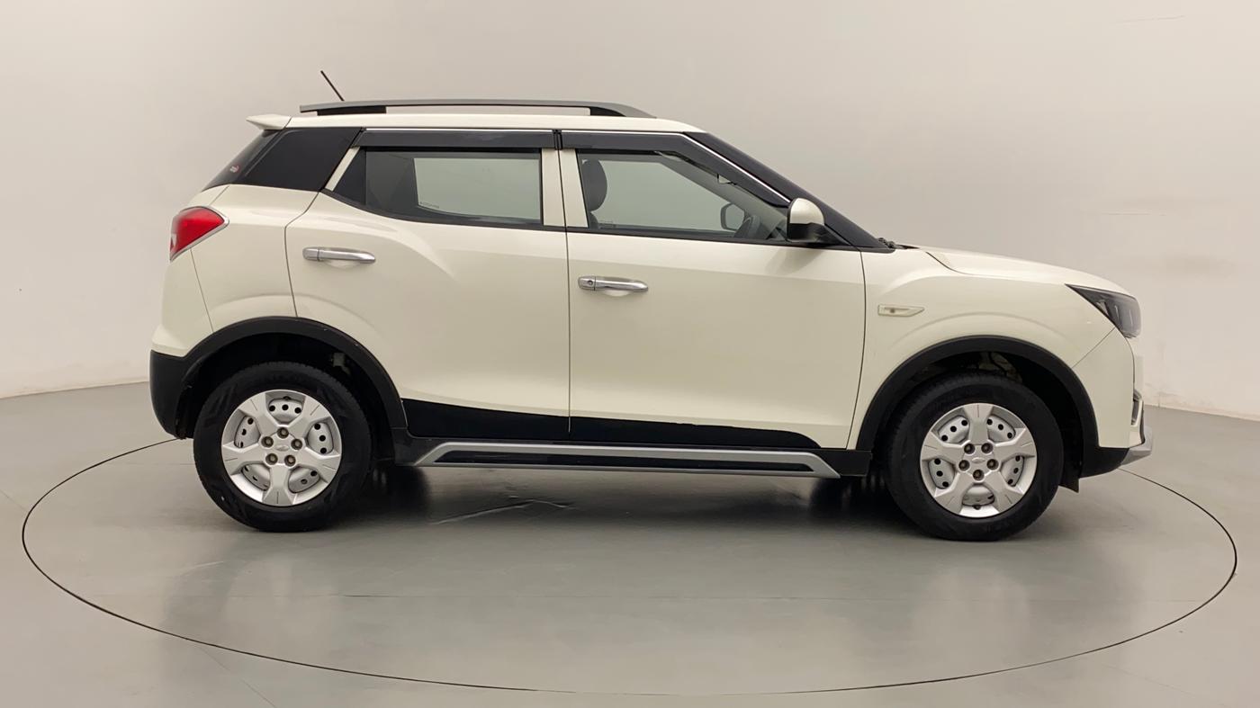 2020 Mahindra XUV300 W4 1.5 DIESEL, Diesel, Manual, 26,895 km, Right Side View