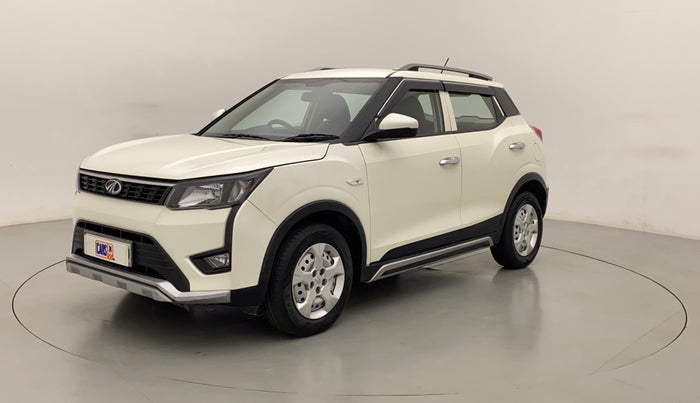 2020 Mahindra XUV300 W4 1.5 DIESEL, Diesel, Manual, 26,895 km, Left Front Diagonal