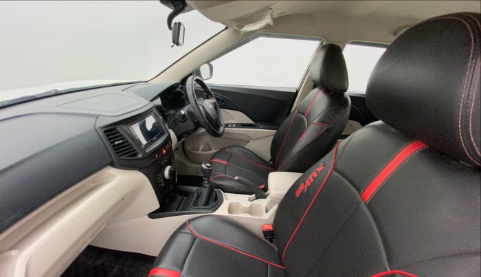 2020 Mahindra XUV300 W4 1.5 DIESEL, Diesel, Manual, 26,895 km, Right Side Front Door Cabin