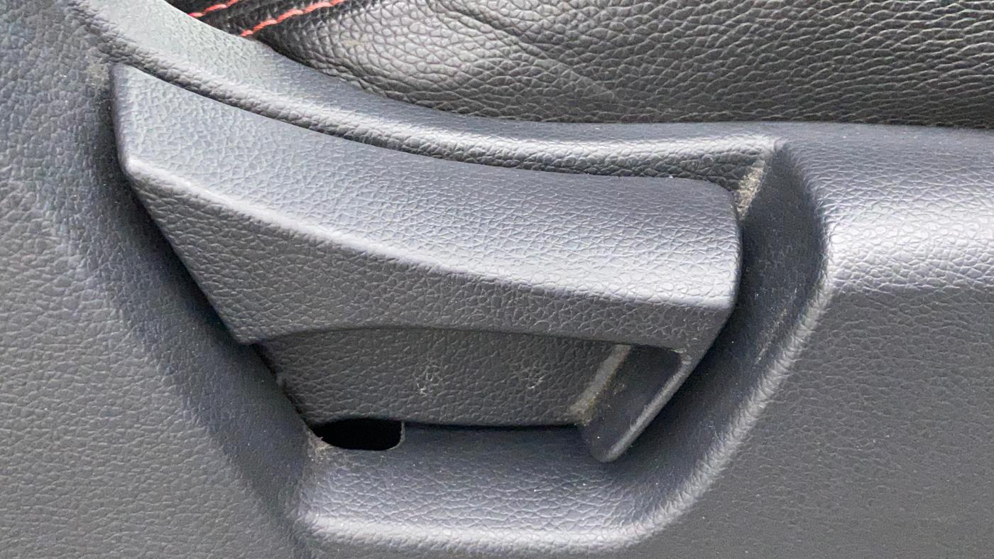 2020 Mahindra XUV300 W4 1.5 DIESEL, Diesel, Manual, 26,895 km, Driver Side Adjustment Panel