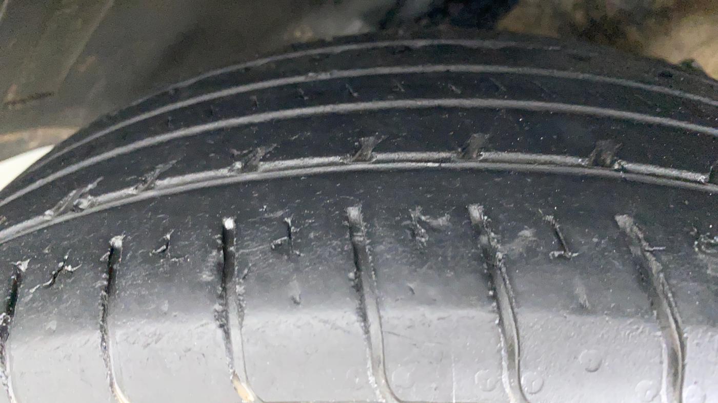 2019 Hyundai VENUE 1.4 CRDI S MT, Diesel, Manual, 29,790 km, Left Front Tyre Tread