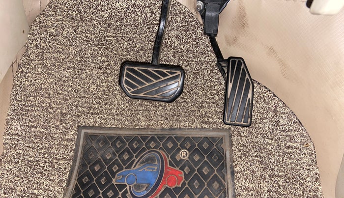 2018 Maruti Dzire VXI AMT, Petrol, Automatic, 96,296 km, Pedals