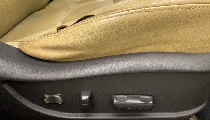 2014 Hyundai New Elantra 1.6 SX MT, Diesel, Manual, 87,429 km, Driver Side Adjustment Panel