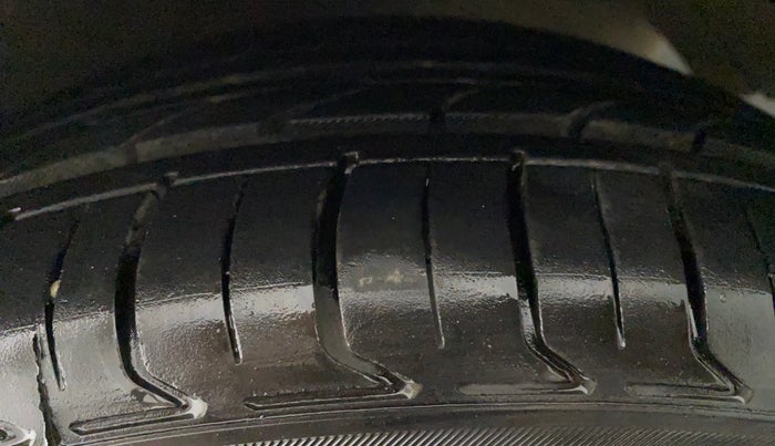 2014 Hyundai New Elantra 1.6 SX MT, Diesel, Manual, 87,429 km, Left Rear Tyre Tread