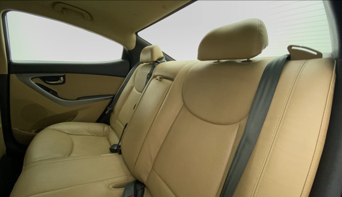 2014 Hyundai New Elantra 1.6 SX MT, Diesel, Manual, 87,429 km, Right Side Rear Door Cabin