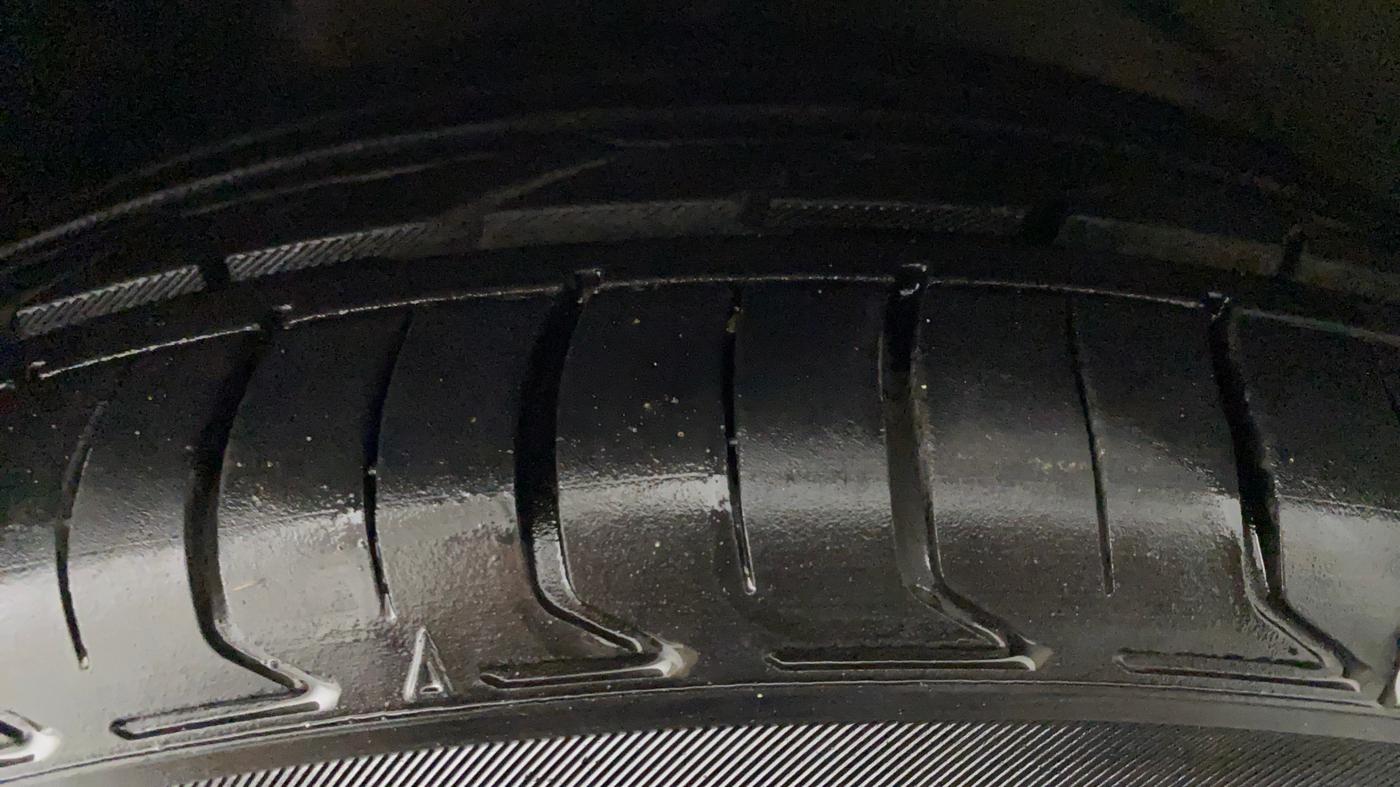 2014 Hyundai New Elantra 1.6 SX MT, Diesel, Manual, 87,429 km, Left Front Tyre Tread