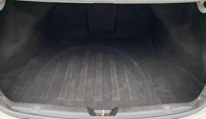 2014 Hyundai New Elantra 1.6 SX MT, Diesel, Manual, 87,429 km, Boot Inside