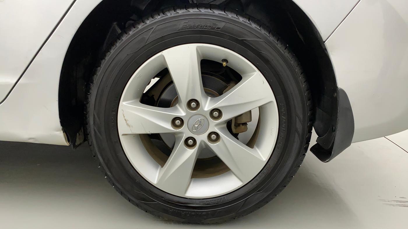 2014 Hyundai New Elantra 1.6 SX MT, Diesel, Manual, 87,429 km, Left Rear Wheel