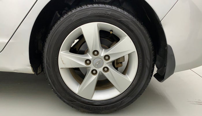 2014 Hyundai New Elantra 1.6 SX MT, Diesel, Manual, 87,429 km, Left Rear Wheel