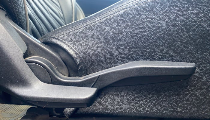 2021 Maruti Swift VXI, Petrol, Manual, 27,679 km, Driver Side Adjustment Panel