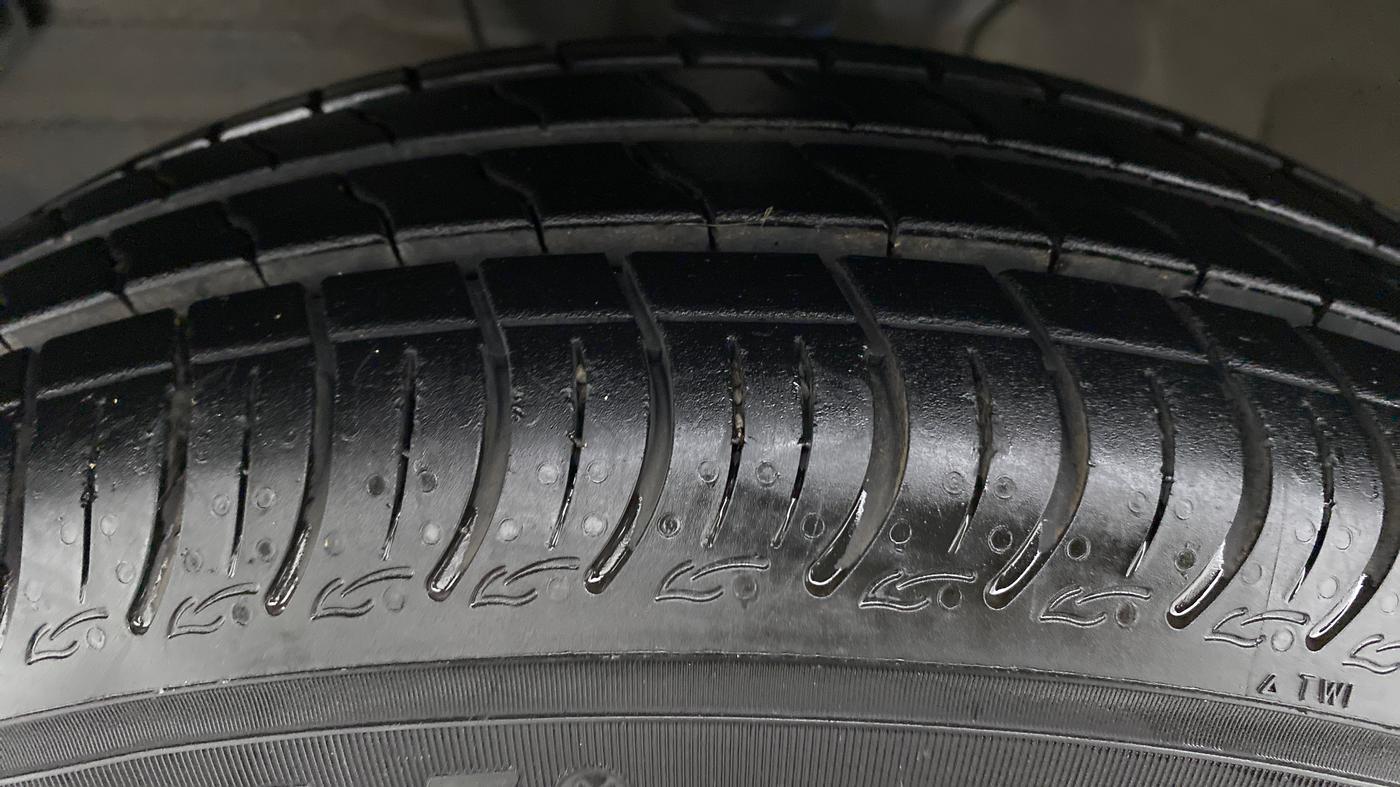 2021 Maruti S PRESSO VXI AGS, Petrol, Automatic, 3,161 km, Left Front Tyre Tread