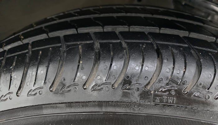 2021 Maruti S PRESSO VXI AGS, Petrol, Automatic, 3,161 km, Right Front Tyre Tread