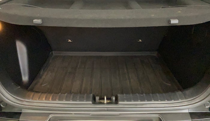 2020 KIA SONET GTX PLUS 1.0 IMT, Petrol, Manual, 65,573 km, Boot Inside