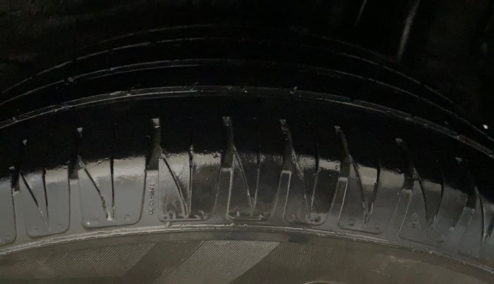 2020 KIA SONET GTX PLUS 1.0 IMT, Petrol, Manual, 65,573 km, Left Rear Tyre Tread