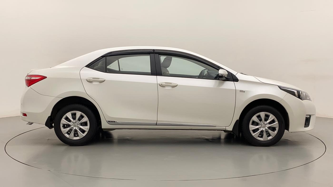 2015 Toyota Corolla Altis JS PETROL, Petrol, Manual, 51,699 km, Right Side View