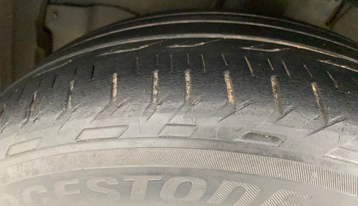 2015 Toyota Corolla Altis JS PETROL, Petrol, Manual, 51,699 km, Left Front Tyre Tread