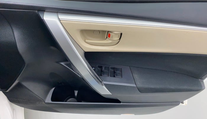 2015 Toyota Corolla Altis JS PETROL, Petrol, Manual, 51,699 km, Driver Side Door Panels Control