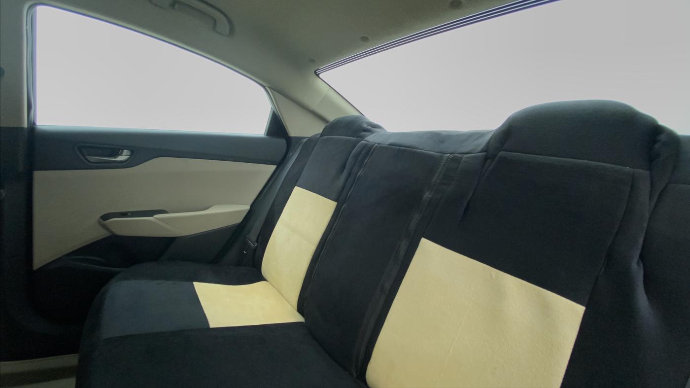 2018 Hyundai Verna 1.4 VTVT E, Petrol, Manual, 86,577 km, Right Side Door Cabin View