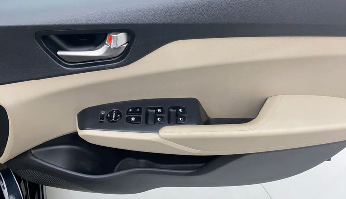 2018 Hyundai Verna 1.4 VTVT E, Petrol, Manual, 86,577 km, Driver Side Door Panels Controls