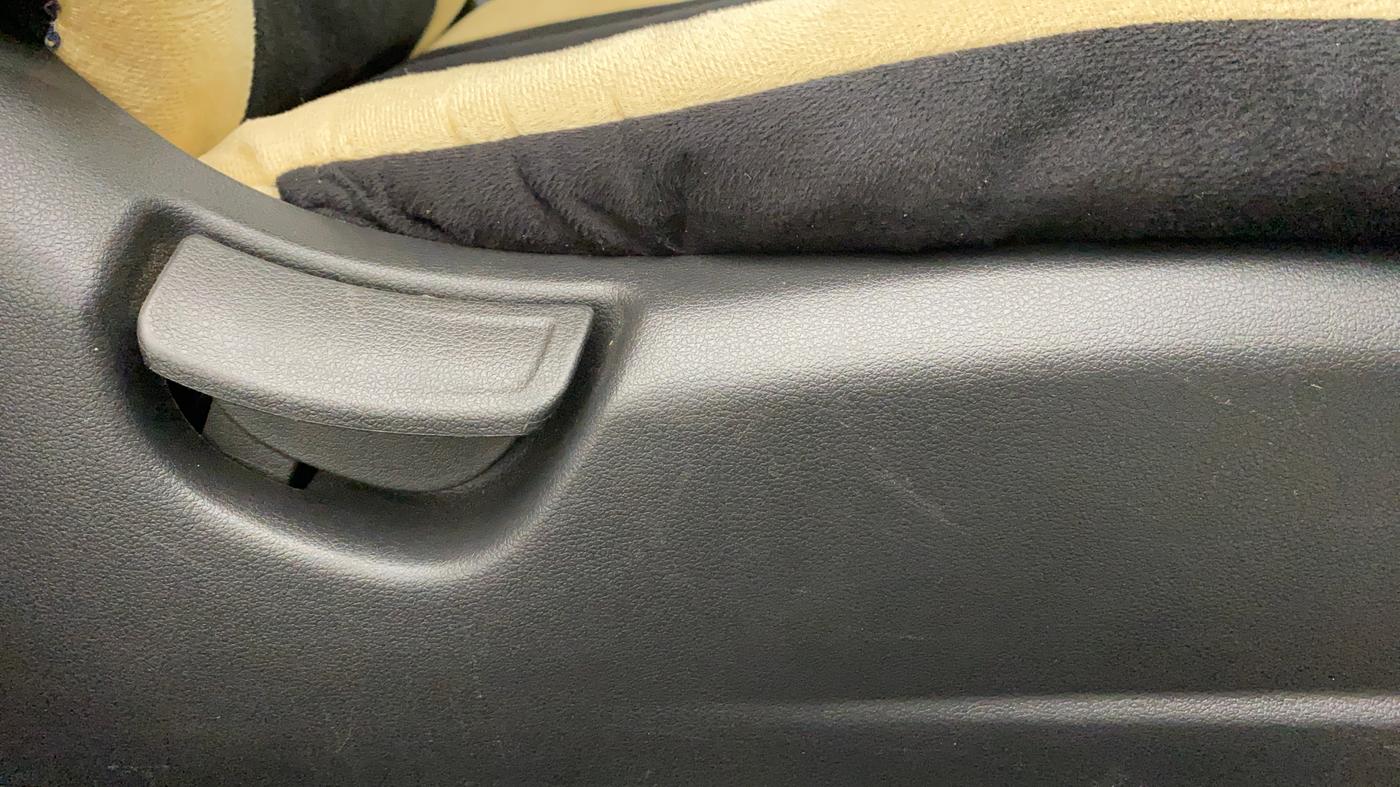 2018 Hyundai Verna 1.4 VTVT E, Petrol, Manual, 86,577 km, Driver Side Adjustment Panel