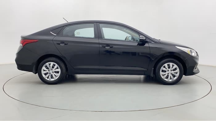 2018 Hyundai Verna 1.4 VTVT E, Petrol, Manual, 86,577 km, Right Side View