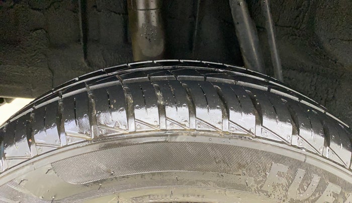 2021 Renault Kwid RXT 1.0 AMT (O), Petrol, Automatic, 6,622 km, Right Rear Tyre Tread