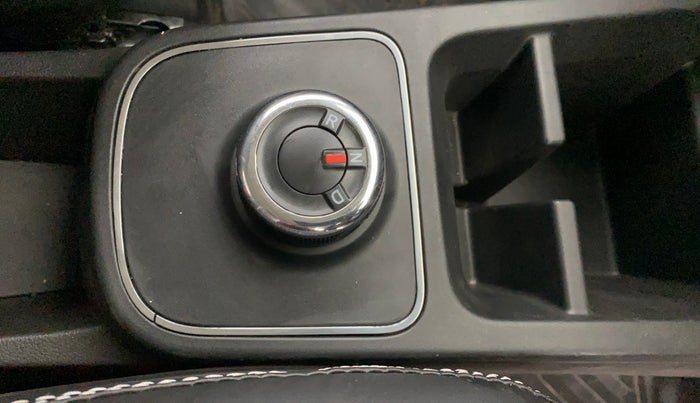 2021 Renault Kwid RXT 1.0 AMT (O), Petrol, Automatic, 6,622 km, Gear Lever