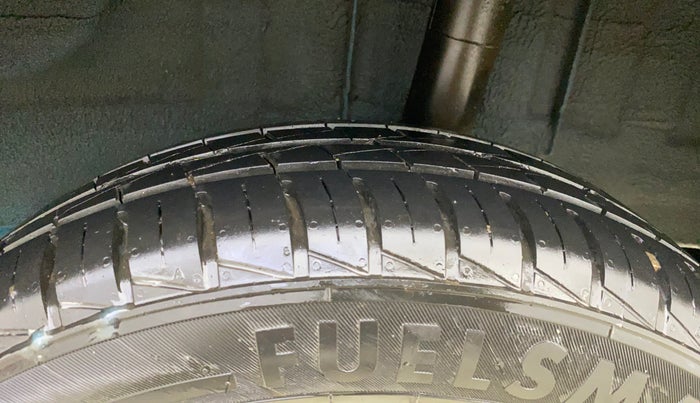 2021 Renault Kwid RXT 1.0 AMT (O), Petrol, Automatic, 6,622 km, Left Rear Tyre Tread