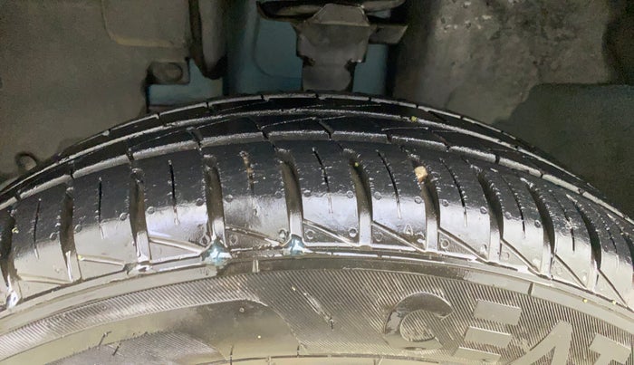 2021 Renault Kwid RXT 1.0 AMT (O), Petrol, Automatic, 6,622 km, Left Front Tyre Tread