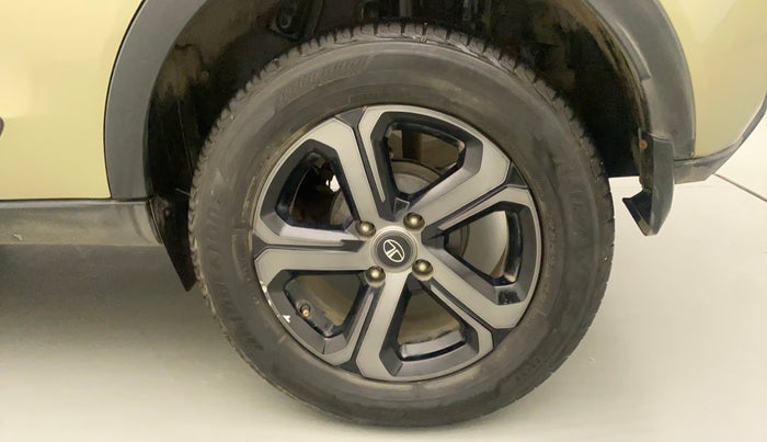 2022 Tata NEXON XZA PLUS DIESEL KAZIRANGA, Diesel, Automatic, 37,584 km, Left Rear Wheel