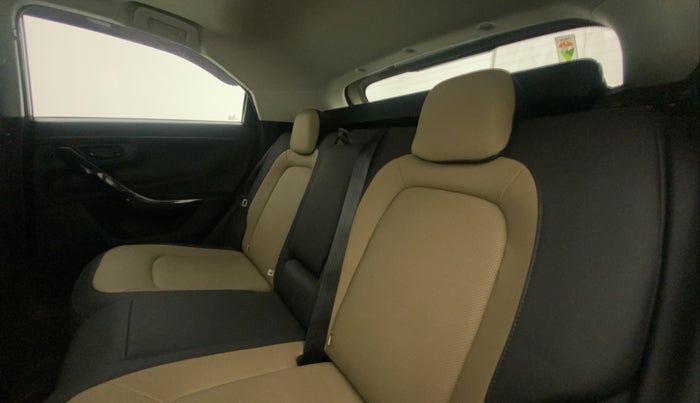 2022 Tata NEXON XZA PLUS DIESEL KAZIRANGA, Diesel, Automatic, 37,584 km, Right Side Rear Door Cabin