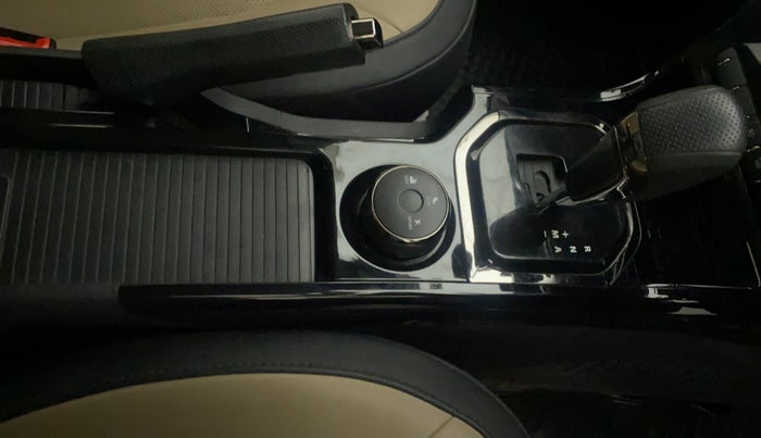 2022 Tata NEXON XZA PLUS DIESEL KAZIRANGA, Diesel, Automatic, 37,584 km, Gear Lever