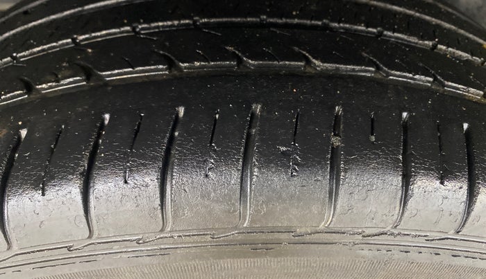 2018 Maruti Ciaz ALPHA 1.4 PETROL, Petrol, Manual, 46,768 km, Right Rear Tyre Tread