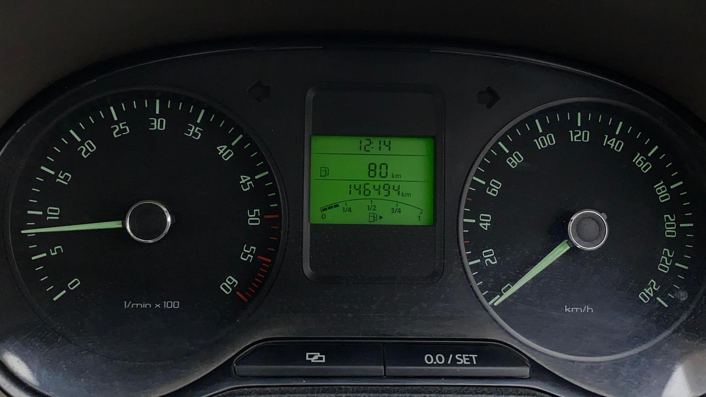 2013 Skoda Rapid ELEGANCE 1.6 TDI CR MT, Diesel, Manual, 1,46,490 km, Odometer Image