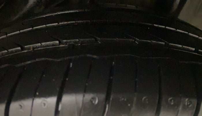 2013 Honda Brio S MT, Petrol, Manual, 75,265 km, Left Rear Tyre Tread