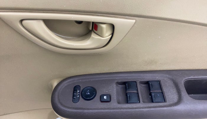 2013 Honda Brio S MT, Petrol, Manual, 75,265 km, Driver Side Door Panels Control