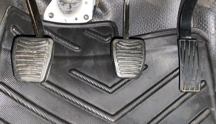 2018 Mahindra MARAZZO M8 7 STR, Diesel, Manual, 26,765 km, Pedals