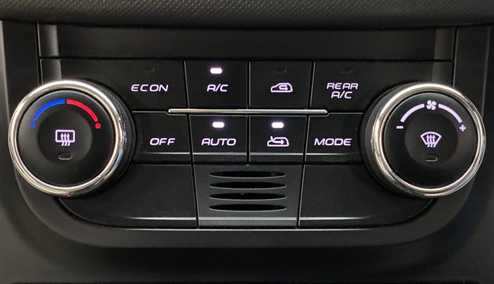 2018 Mahindra MARAZZO M8 7 STR, Diesel, Manual, 26,765 km, Automatic Climate Control