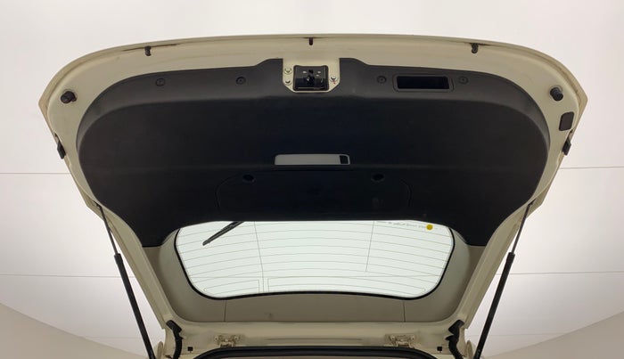 2020 Mahindra XUV500 W11(O), Diesel, Manual, 60,599 km, Boot Door Open