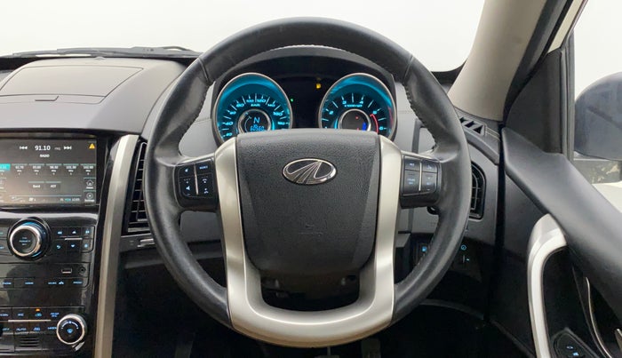 2020 Mahindra XUV500 W11(O), Diesel, Manual, 60,599 km, Steering Wheel Close Up
