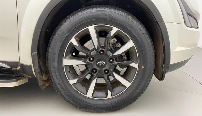 2020 Mahindra XUV500 W11(O), Diesel, Manual, 60,599 km, Right Front Wheel