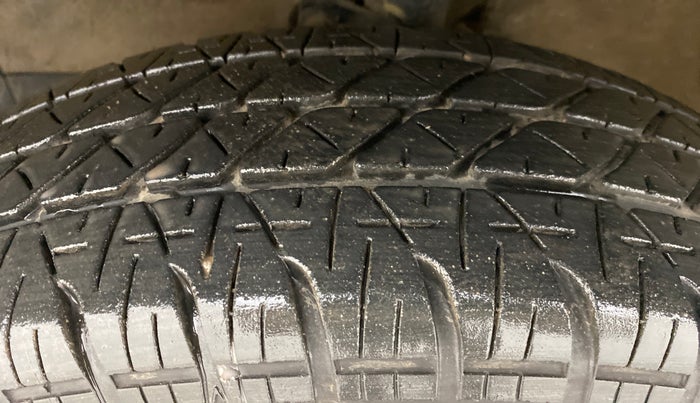 2013 Maruti Ritz VXI, Petrol, Manual, 86,916 km, Left Front Tyre Tread