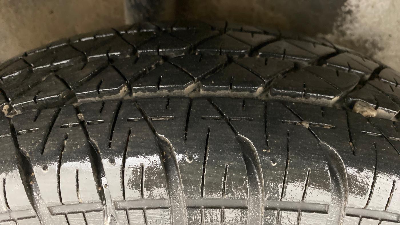 2013 Maruti Ritz VXI, Petrol, Manual, 86,916 km, Right Rear Tyre Tread