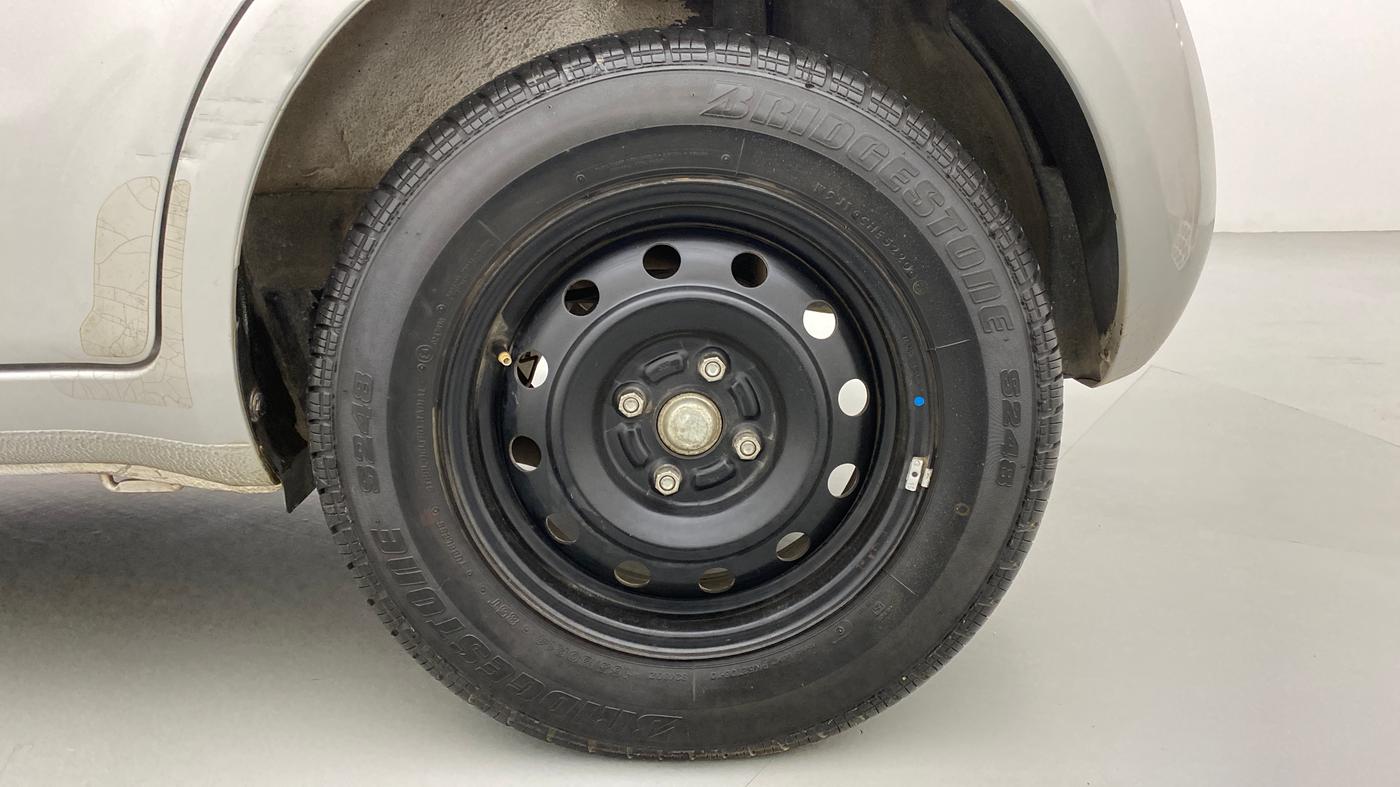 2013 Maruti Ritz VXI, Petrol, Manual, 86,916 km, Left Rear Wheel