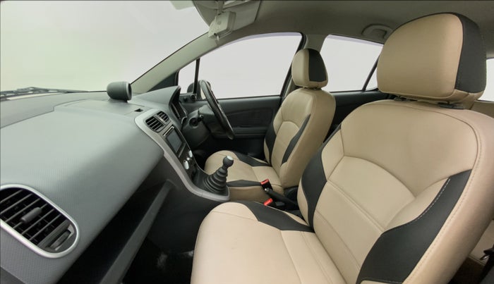 2013 Maruti Ritz VXI, Petrol, Manual, 86,916 km, Right Side Front Door Cabin