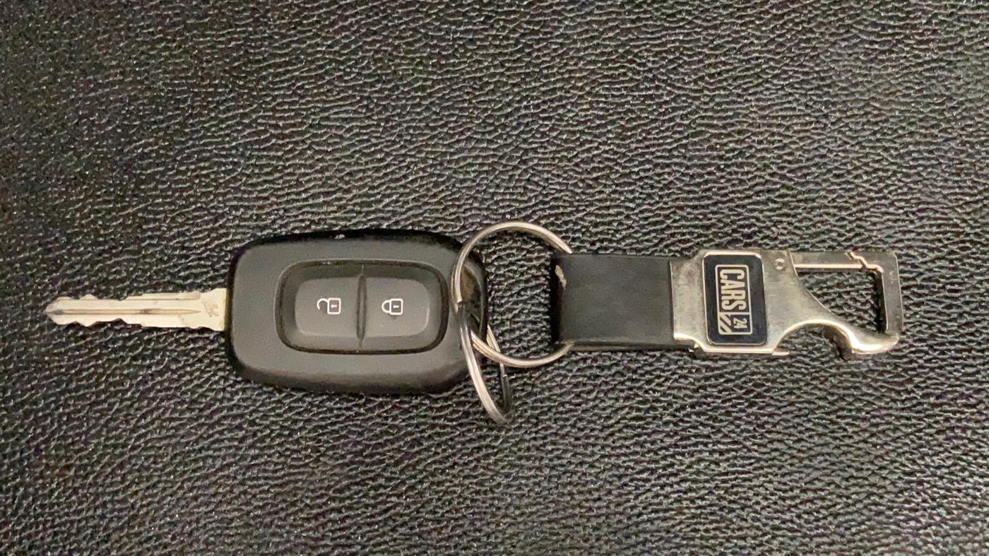 2019 Renault TRIBER 1.0 RXT, Petrol, Manual, 29,055 km, Key Close-up