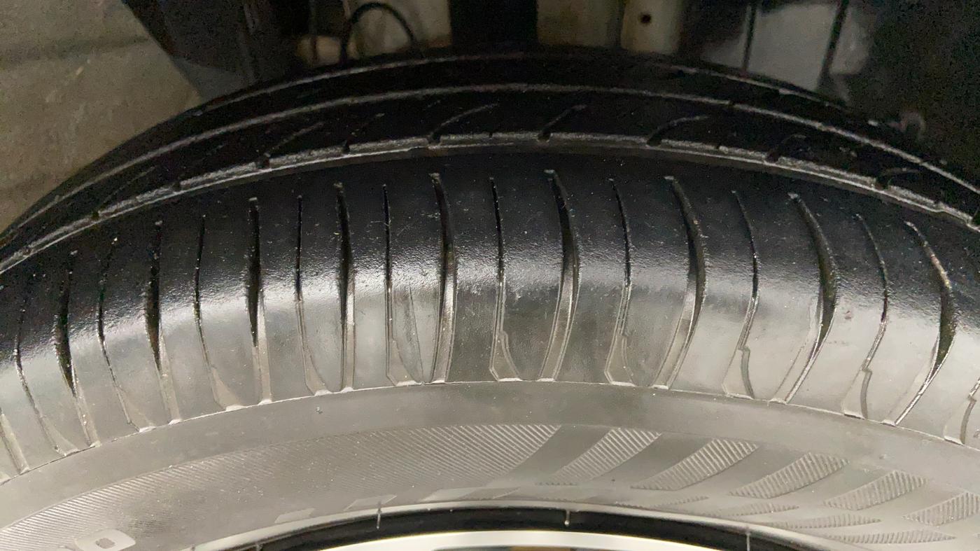 2019 Renault TRIBER 1.0 RXT, Petrol, Manual, 29,055 km, Right Front Tyre Tread