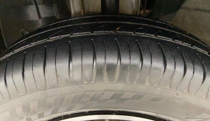 2019 Renault TRIBER 1.0 RXT, Petrol, Manual, 29,055 km, Left Front Tyre Tread
