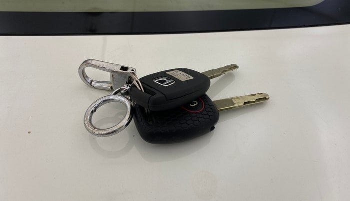 2015 Honda Amaze 1.5L I-DTEC S, Diesel, Manual, 84,300 km, Key Close Up