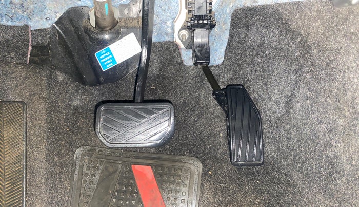 2019 Maruti Swift VXI AMT, Petrol, Automatic, 56,949 km, Pedals